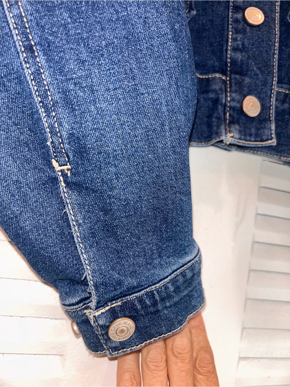 DKNY Medium Blue Cropped Denim Jacket - Picture 6 of 7